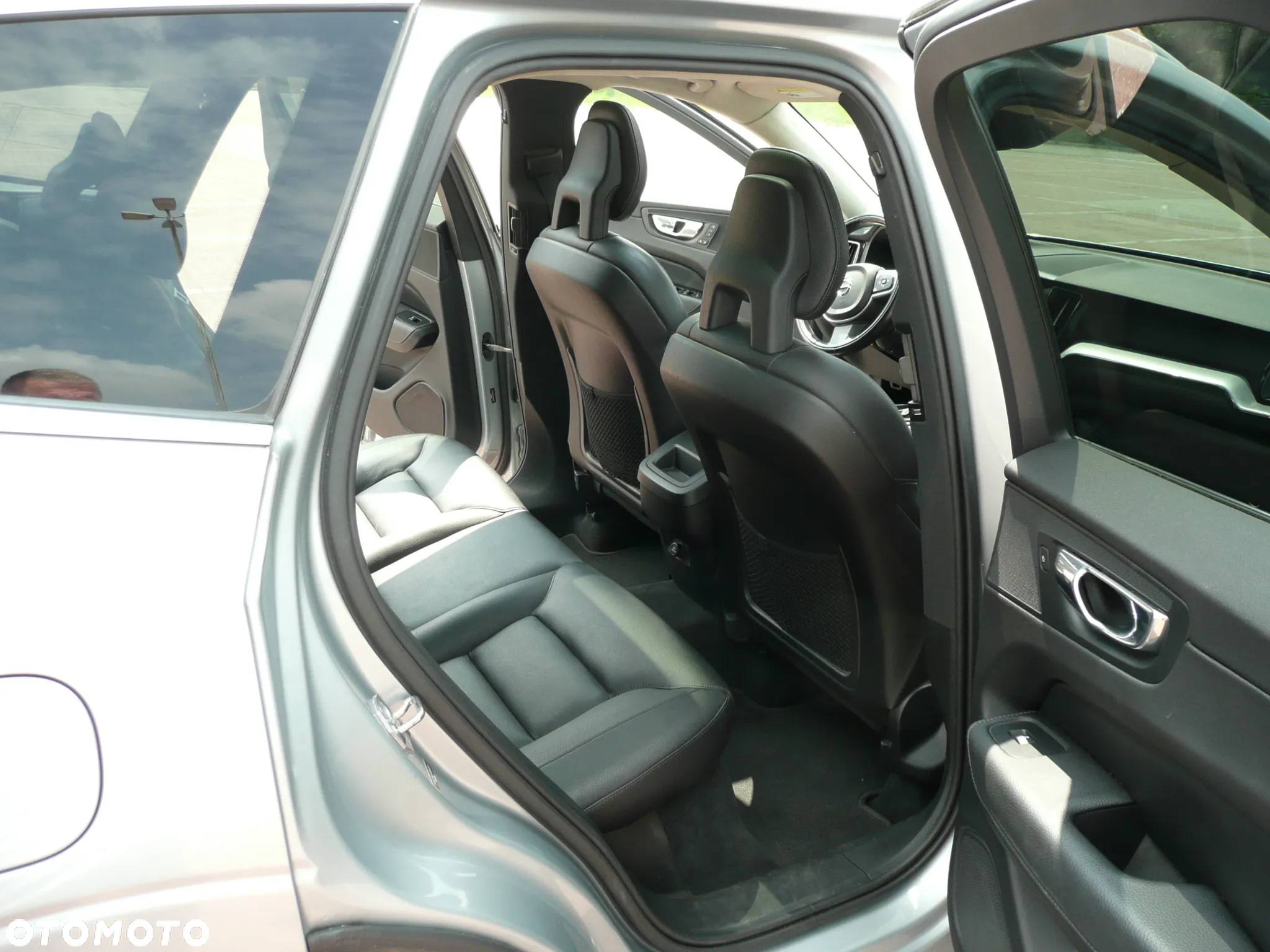 Volvo XC 60 T6 AWD Momentum - 24