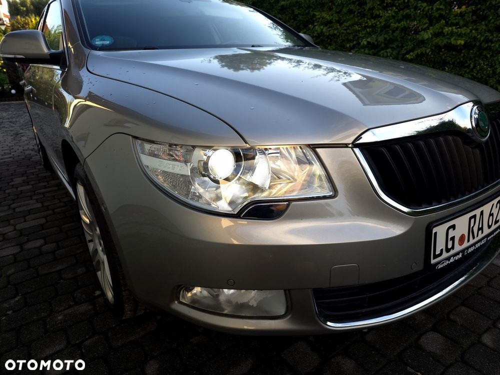 Skoda Superb 2.0 TDI Platinum DSG - 25