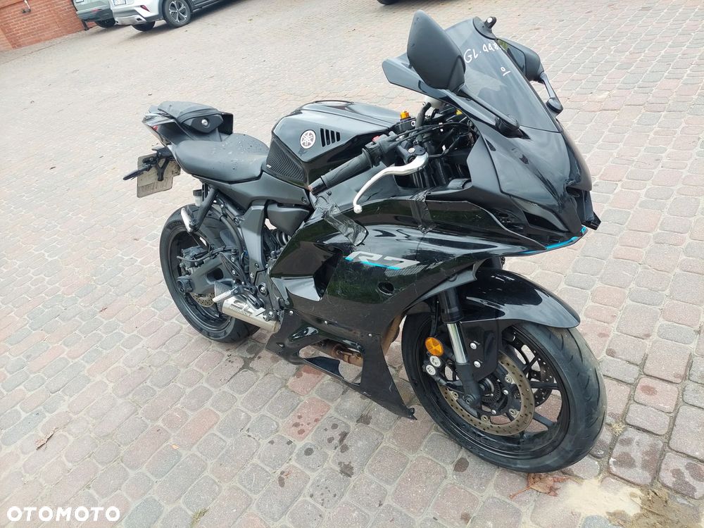 Yamaha YZF - 7