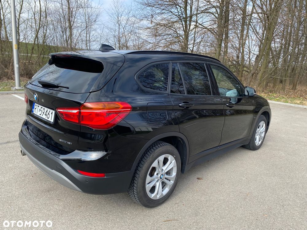 BMW X1 sDrive18i - 1