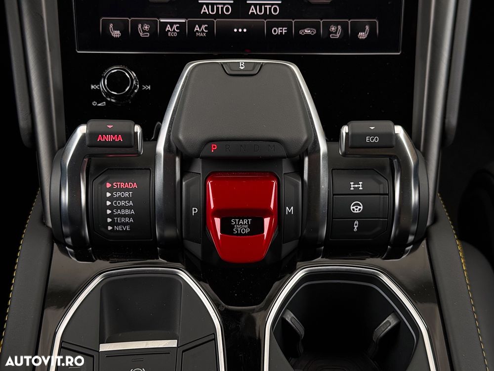 Lamborghini URUS - 38