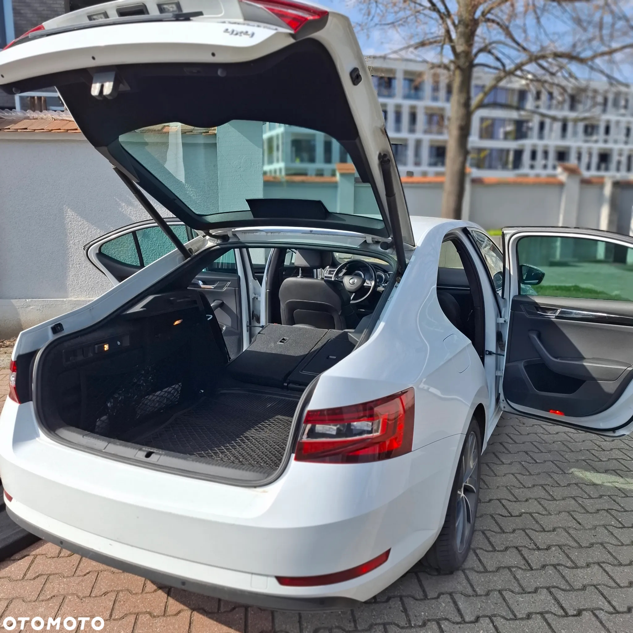 Skoda Superb 2.0 TDI 4x4 L&K DSG - 35