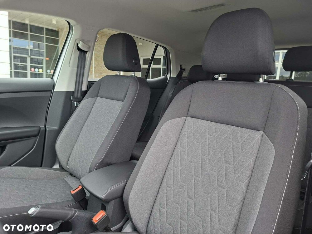Volkswagen T-Cross - 11