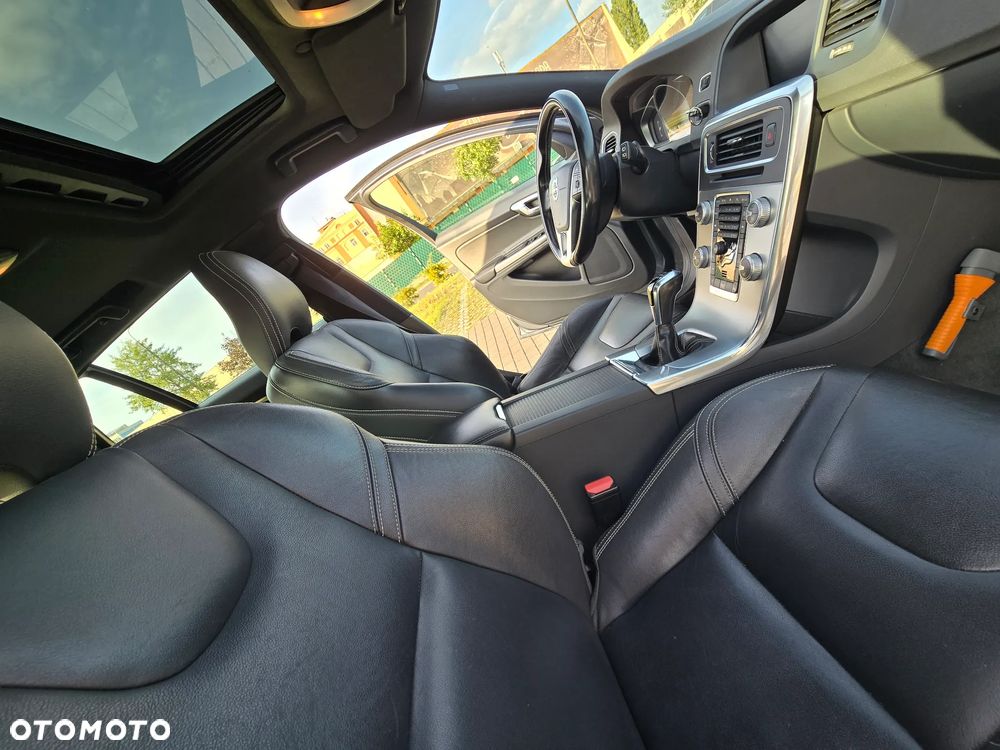 Volvo V60 D4 - 16