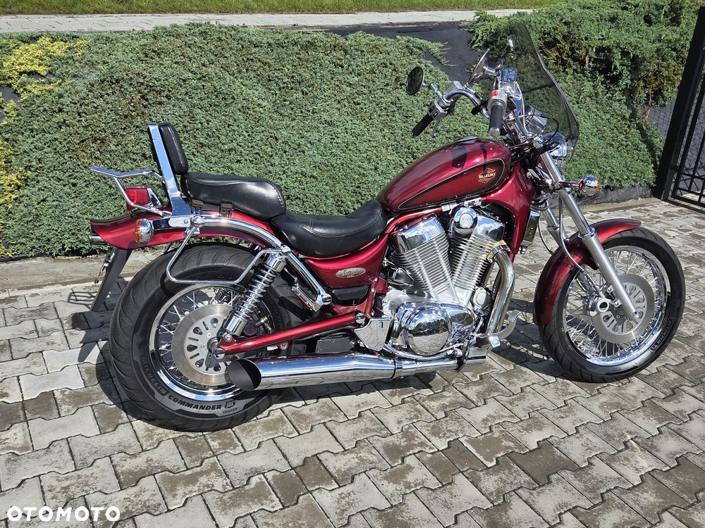Suzuki Intruder - 10