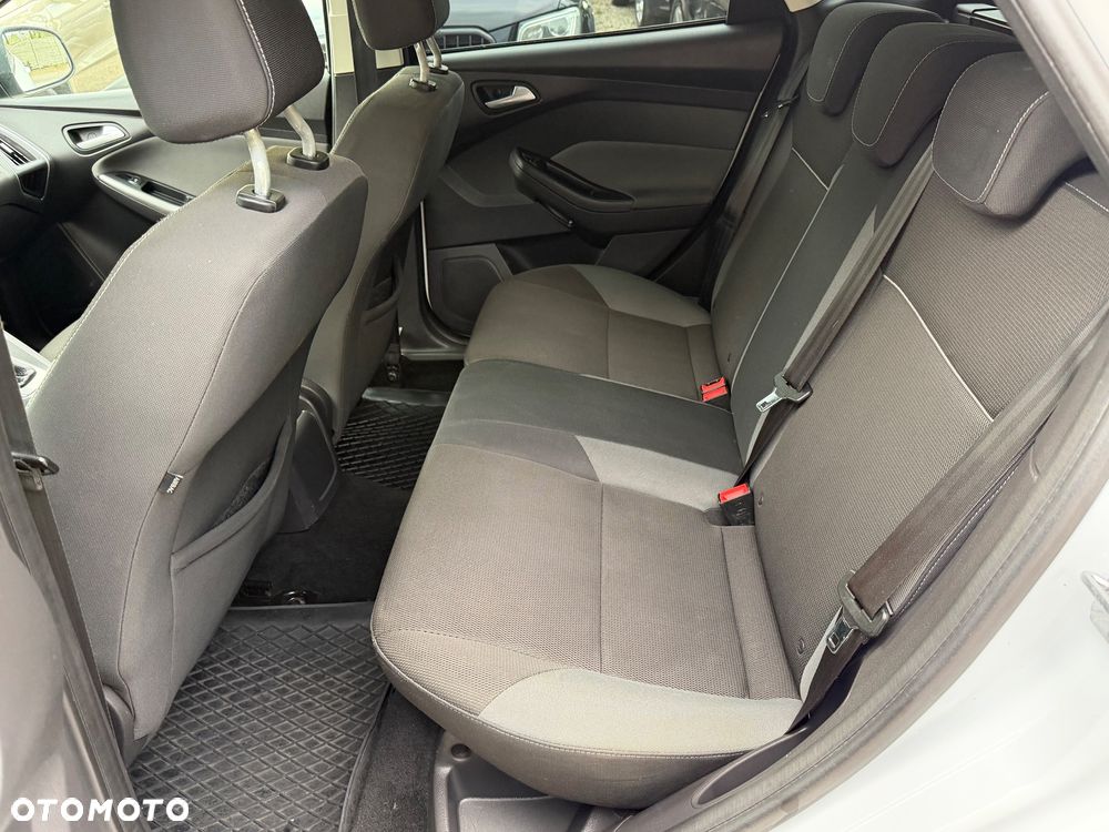 Ford Focus 1.6 Edition - 23