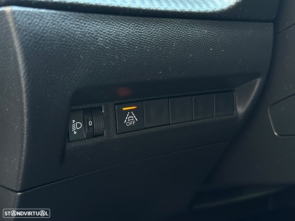 Peugeot e-2008 50 kWh Allure Pack - 17