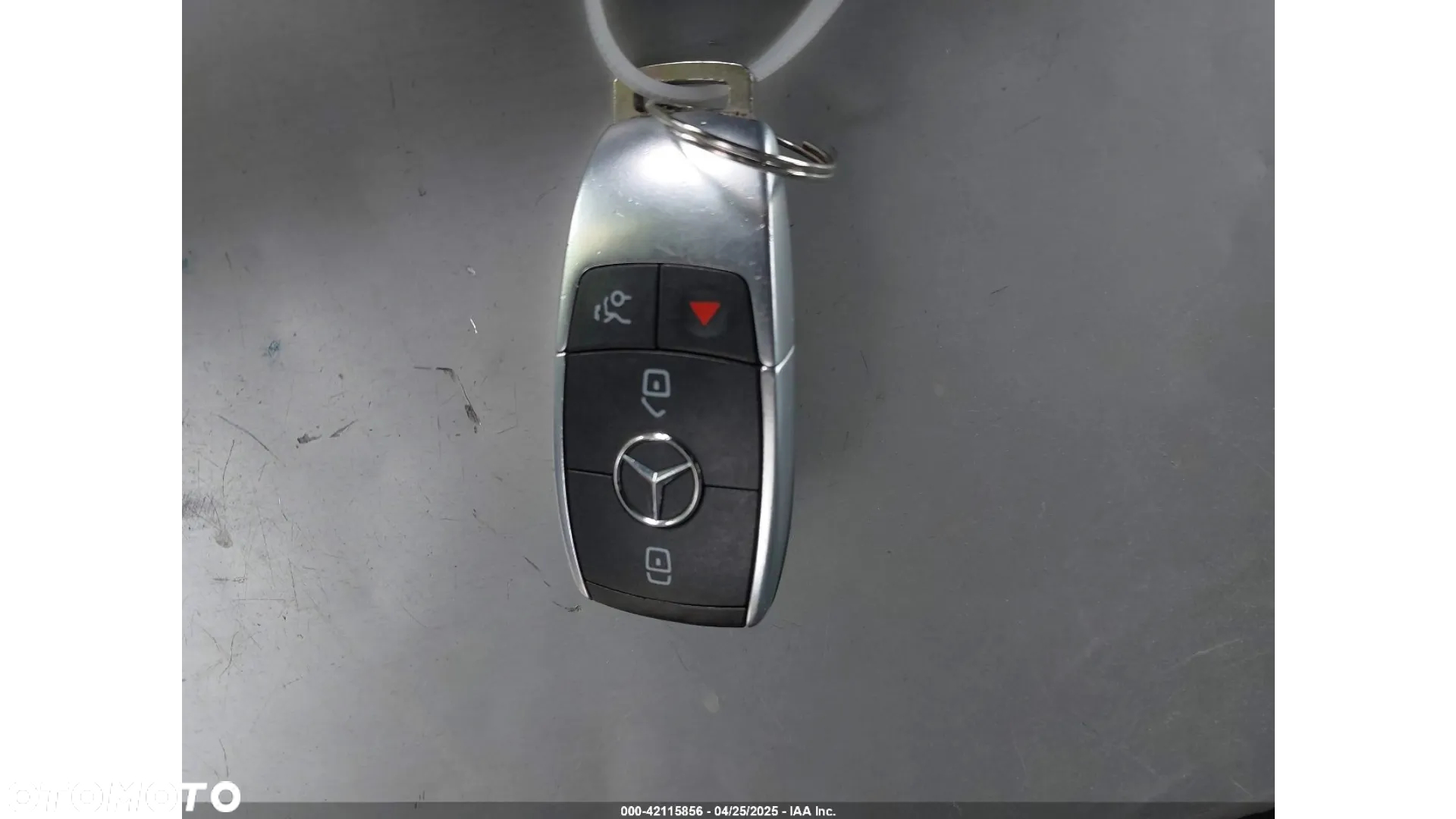 Mercedes-Benz GLB - 12