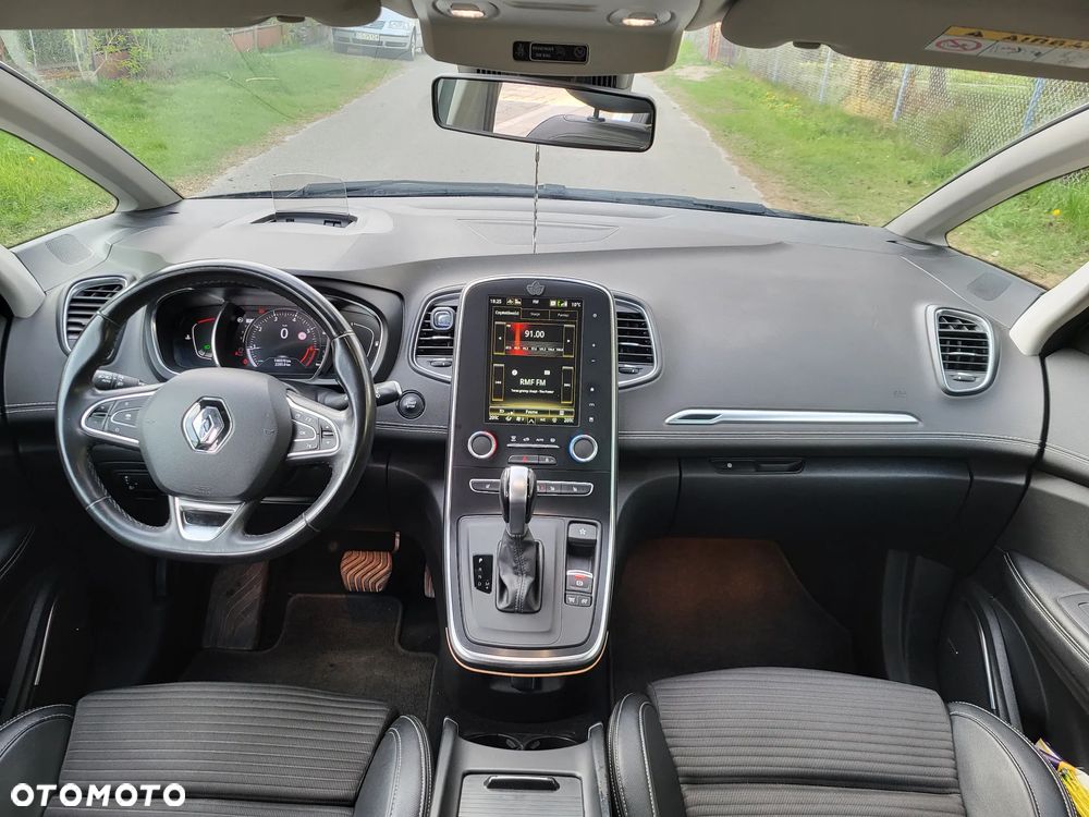 Renault Scenic - 11