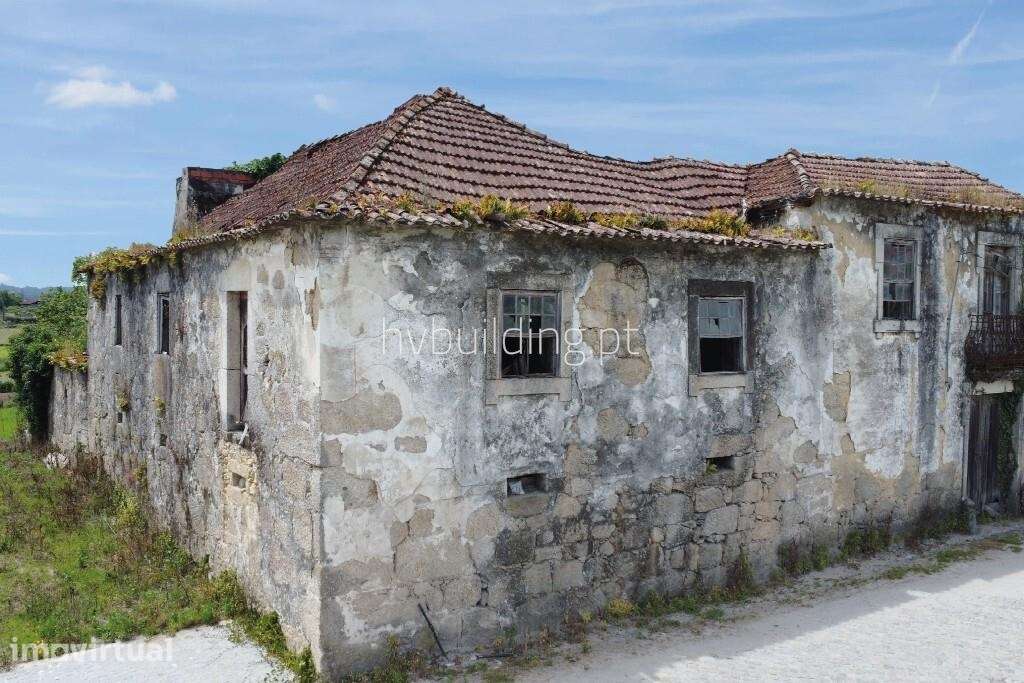 Moradia para restauro localizada em Vila Cova, Barcelos - Grande imagem: 2/11