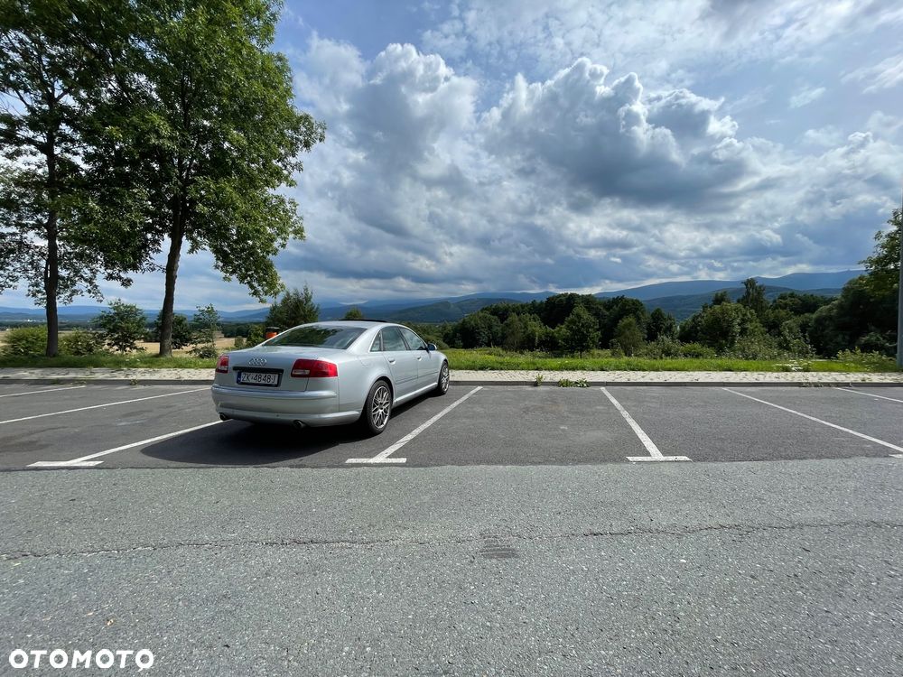 Audi A8 - 7