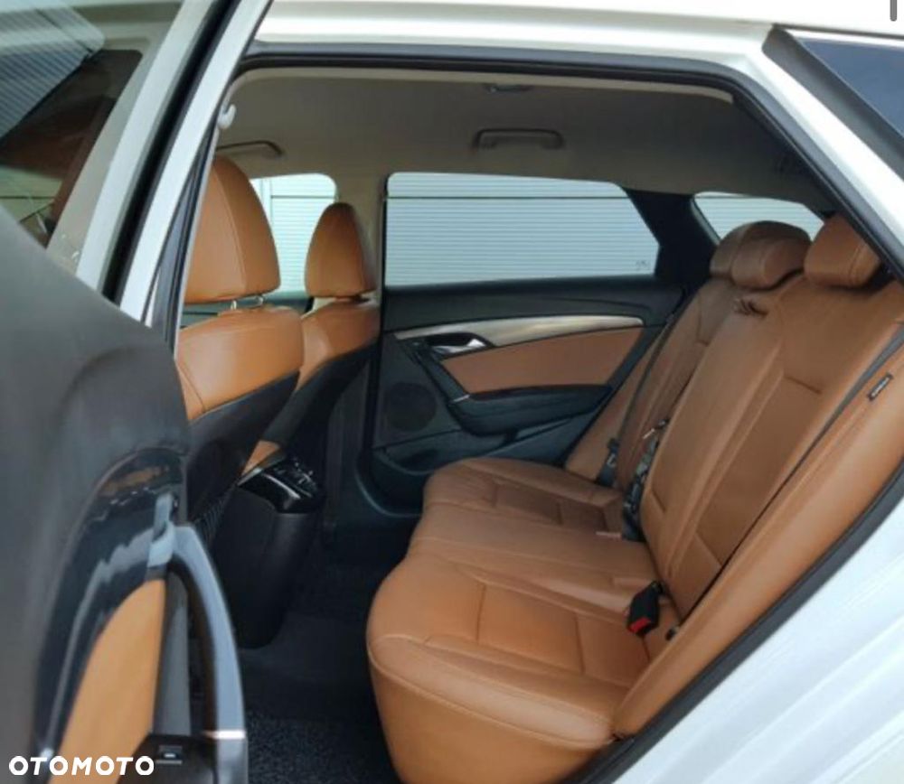 Hyundai i40 Kombi 1.7 CRDi DCT Premium - 7