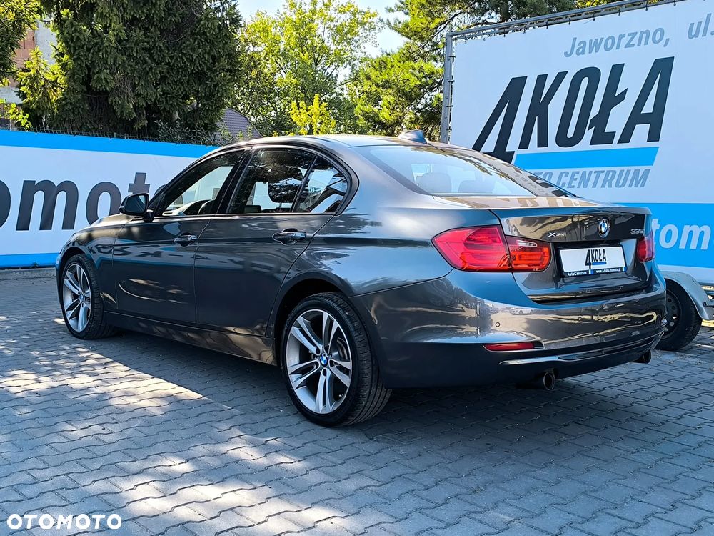 BMW Seria 3 335i xDrive Edition Sport - 6