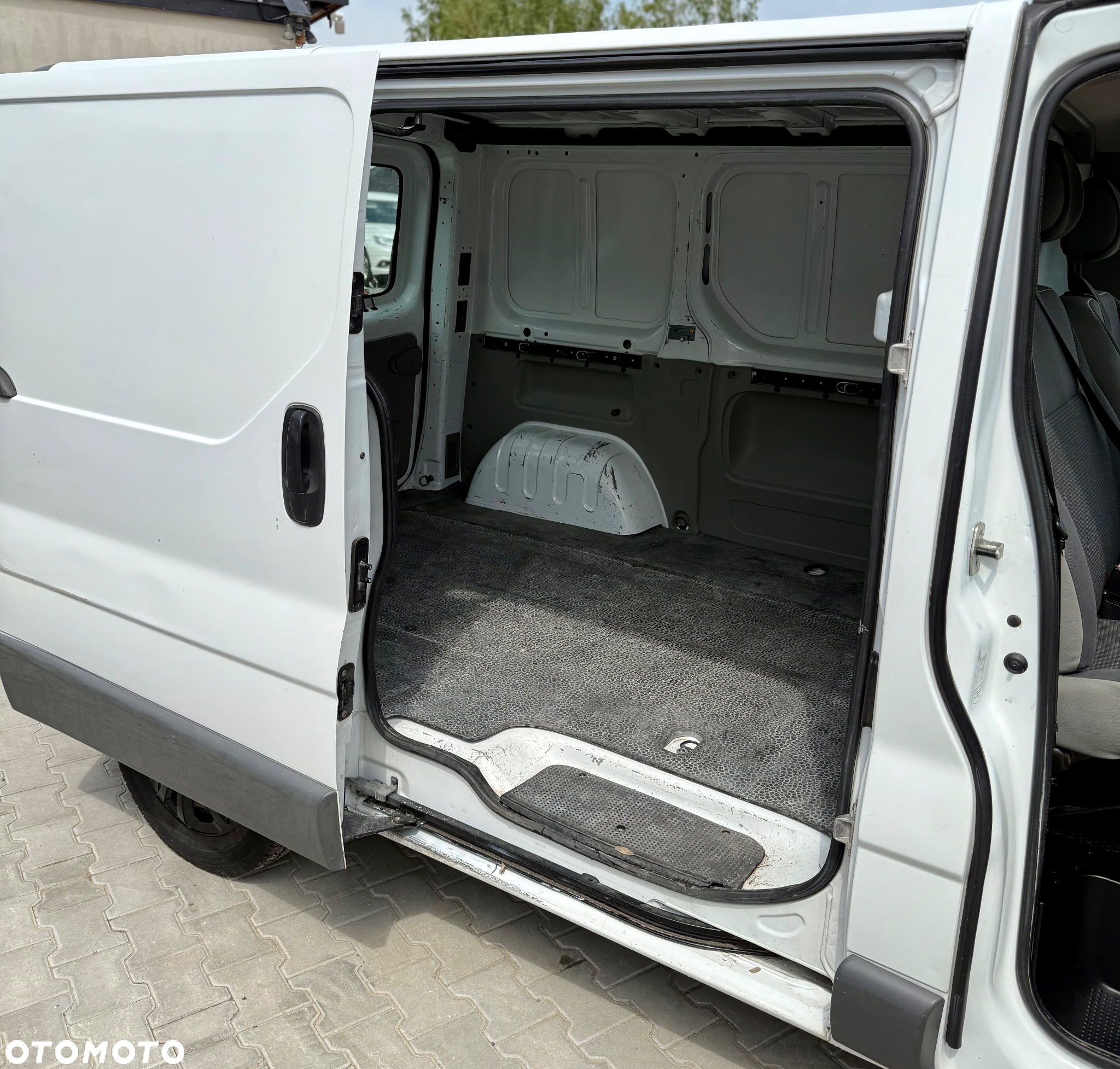 Opel Vivaro - 16