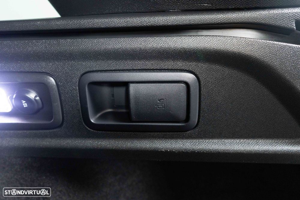 Peugeot 308 SW 1.6 Hybrid GT Pack e-EAT8 - 16