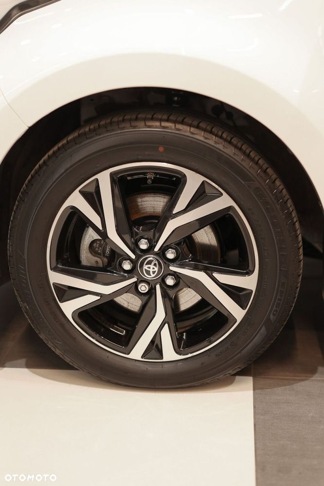 Toyota Yaris Hybrid 1.5 Style - 14