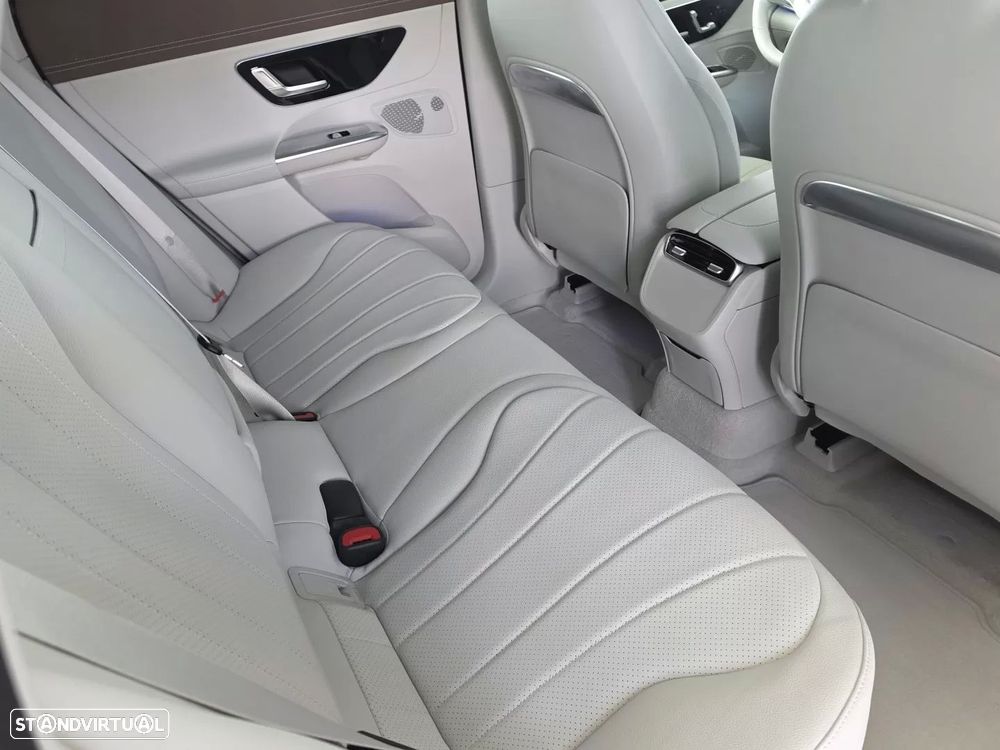 Mercedes-Benz EQE SUV 300 Edition - 35