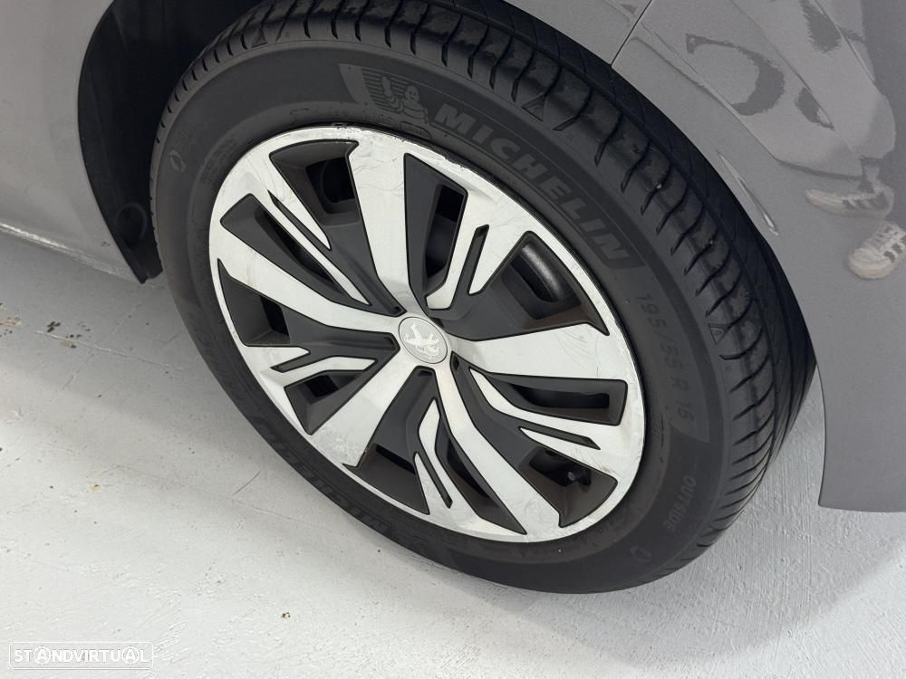 Peugeot 208 PureTech 100 Active Pack - 22