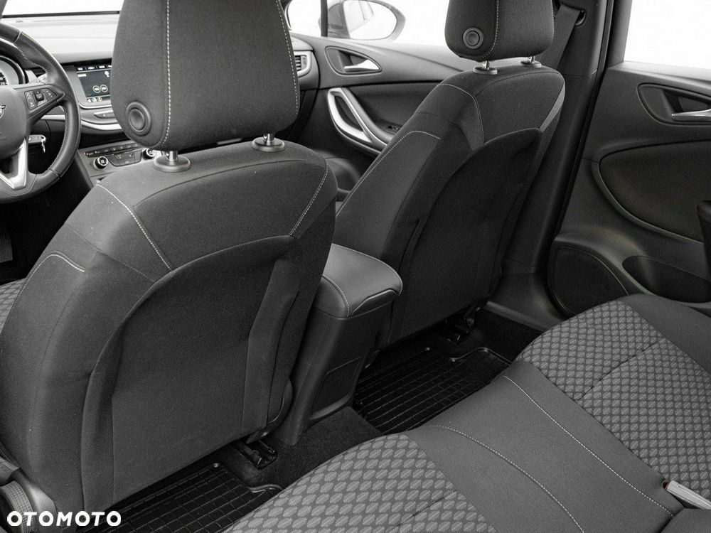 Opel Astra 1.2 T Edition S&S - 24