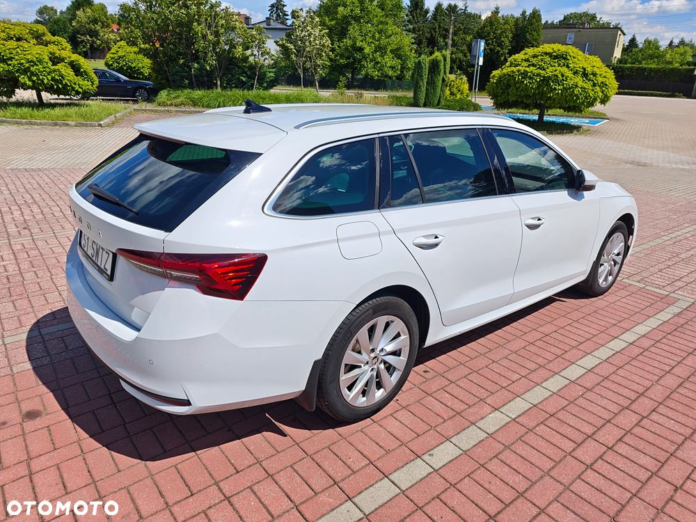 Skoda Octavia 1.5 TSI mHEV Selection DSG - 9