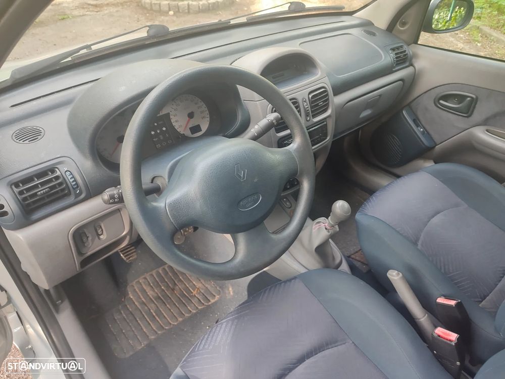 Renault Clio 1.2 16V Tech´Road - 9