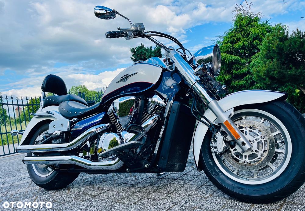 Suzuki Intruder - 12