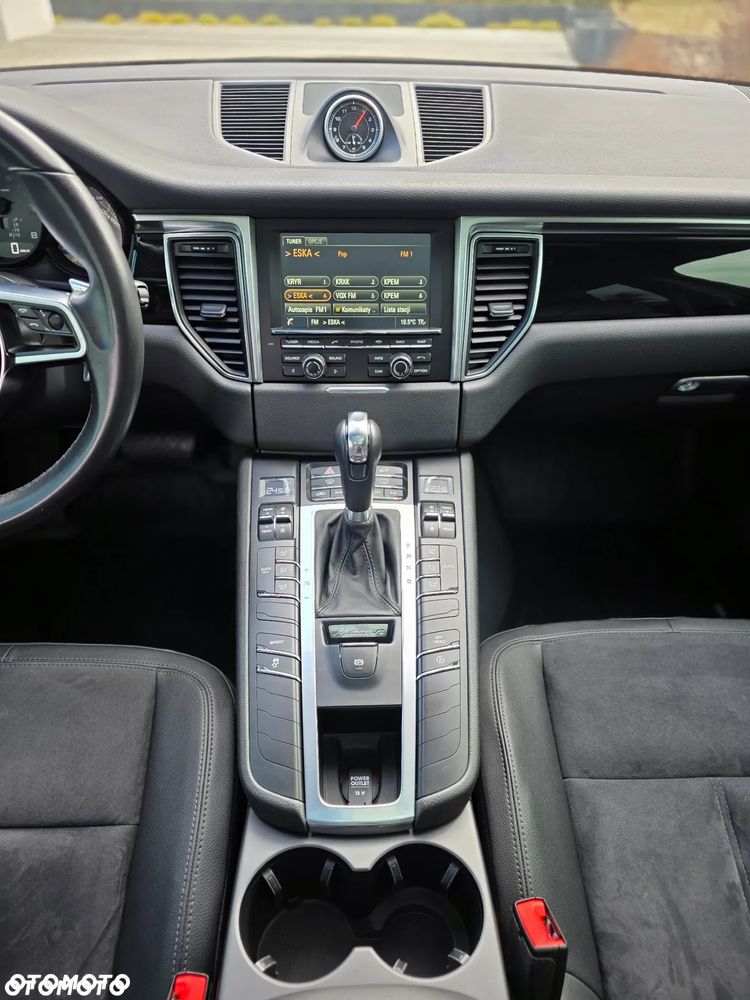Porsche Macan S - 23