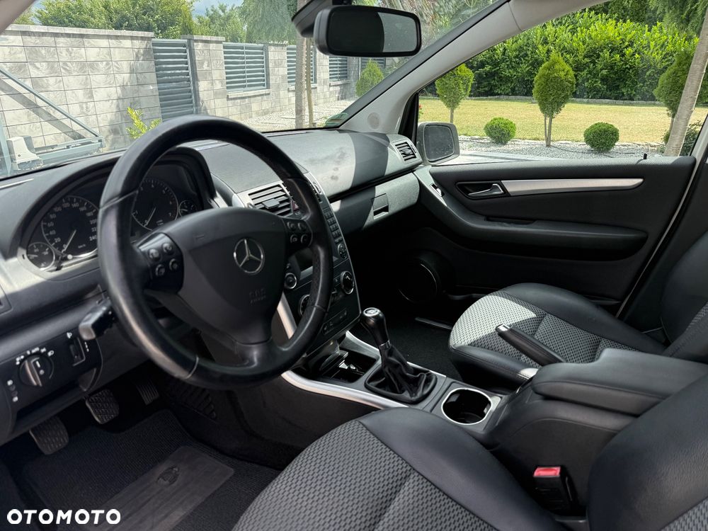 Mercedes-Benz Klasa A 180 BlueEFFICIENCY Avantgarde - 9