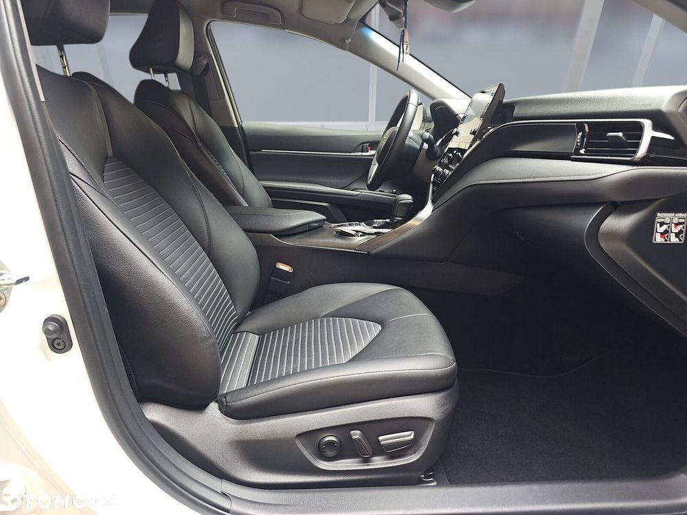 Toyota Camry 2.5 Hybrid Prestige CVT - 11