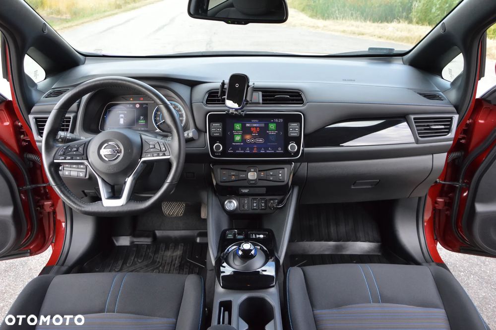 Nissan Leaf 40kWh N-Connecta - 19