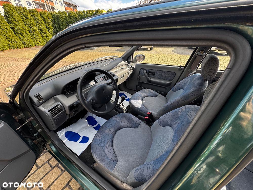 Renault Clio 1.2 - 18