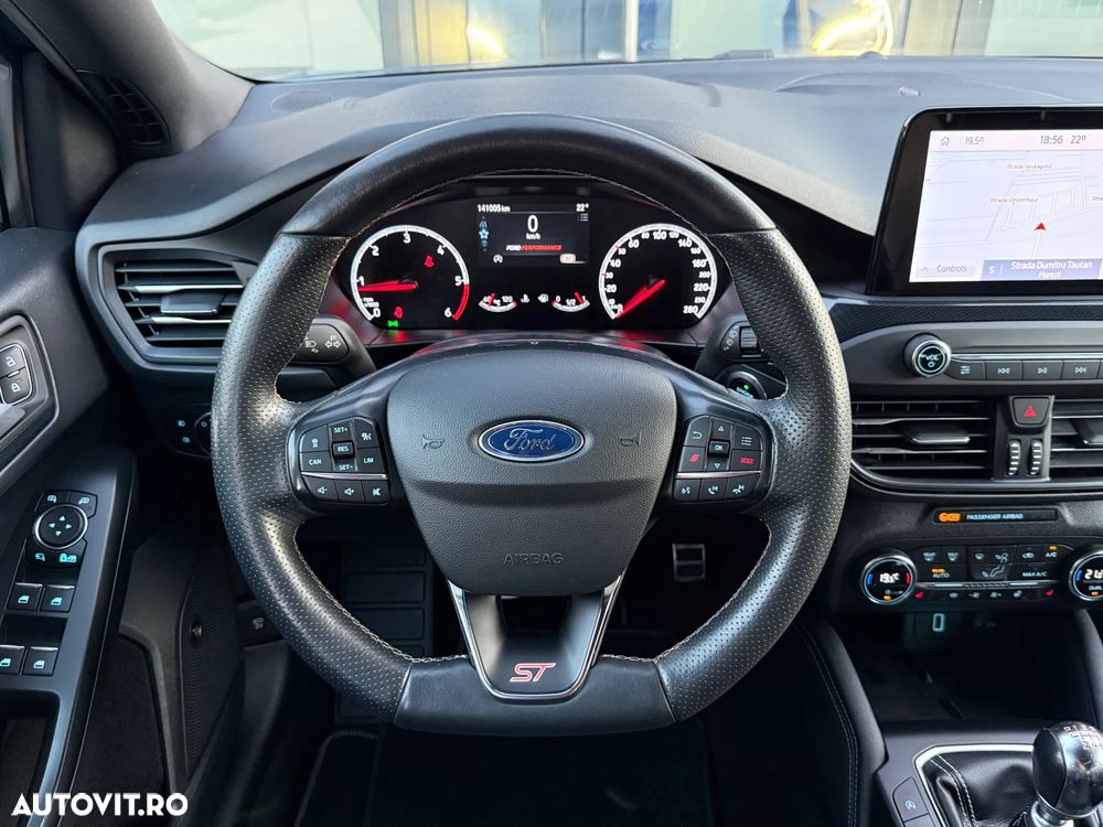 Ford Focus 2.0 EcoBlue S&S ST - 13
