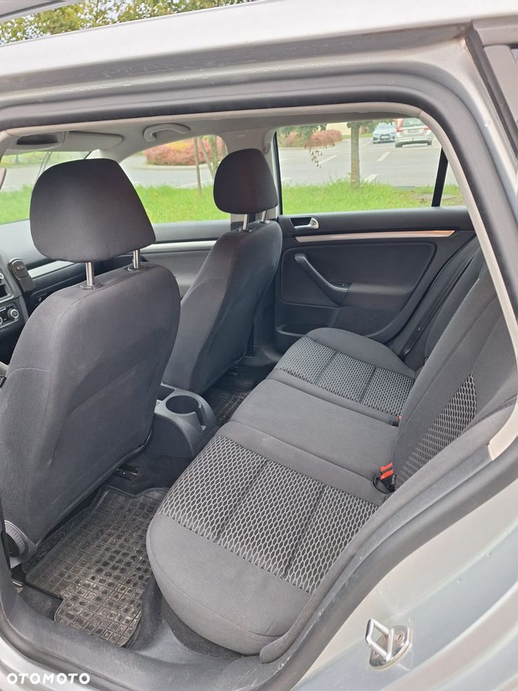 Volkswagen Golf 1.6 TDI DPF BlueMotion - 7
