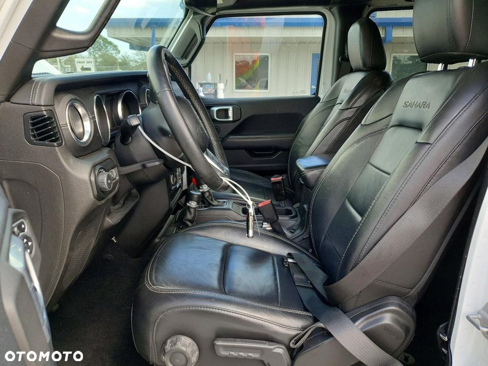 Jeep Wrangler Unlimited 3.6 Automatik Sahara - 8