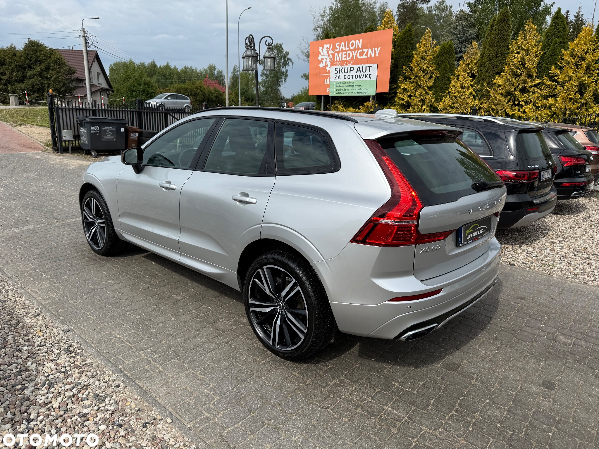 Volvo XC 60 T6 AWD R-Design - 4