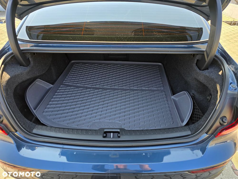 Volvo S60 T5 Momentum Pro - 13