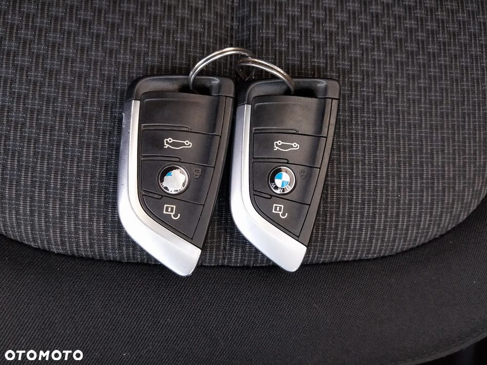 BMW Seria 2 216i - 25