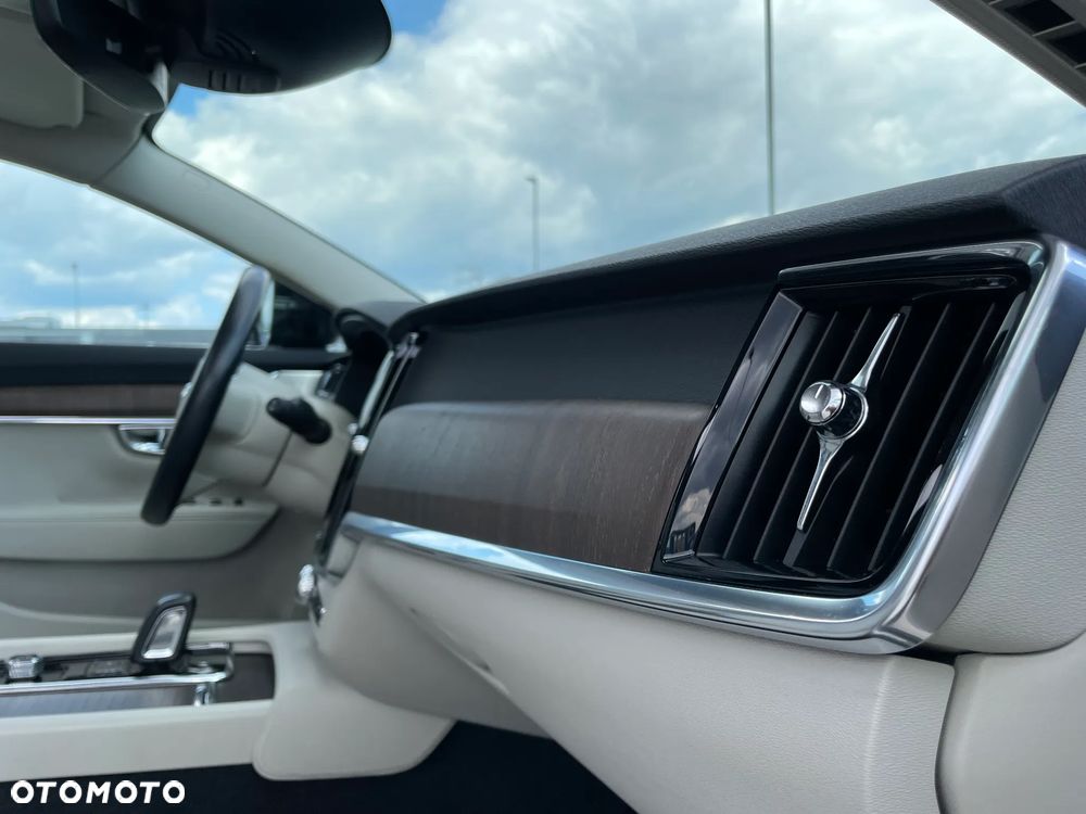 Volvo V90 Cross Country B5 D AWD Pro - 24