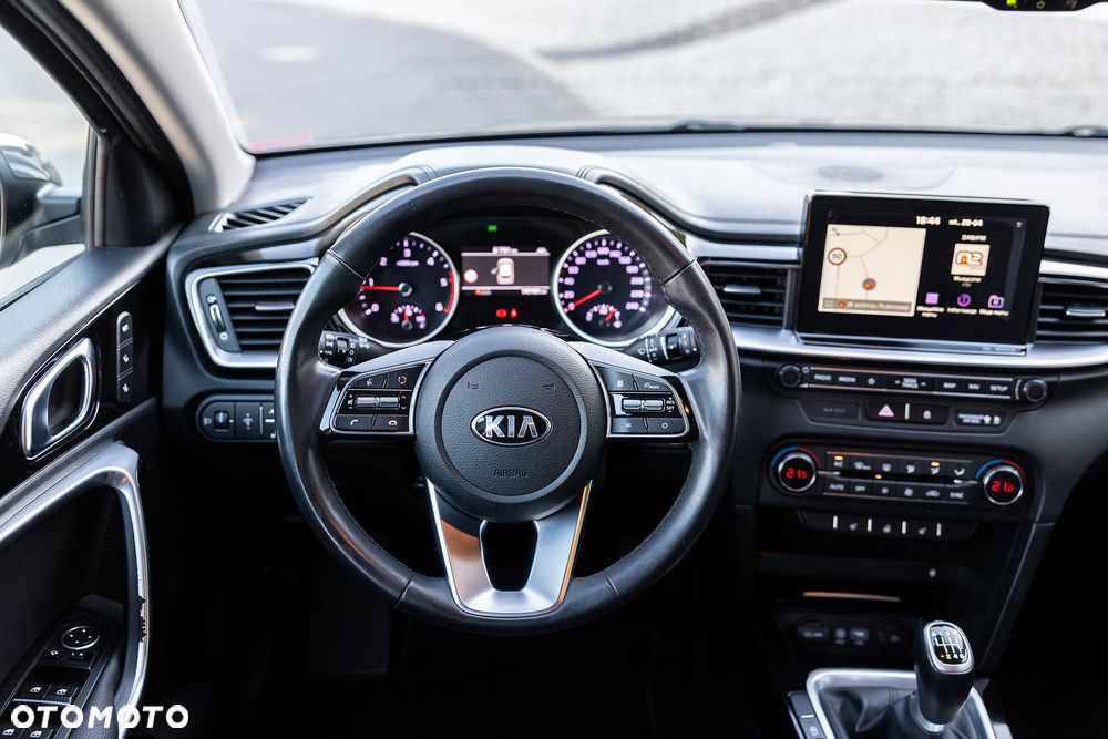 Kia Ceed 1.6 CRDi Platinum Edition - 32