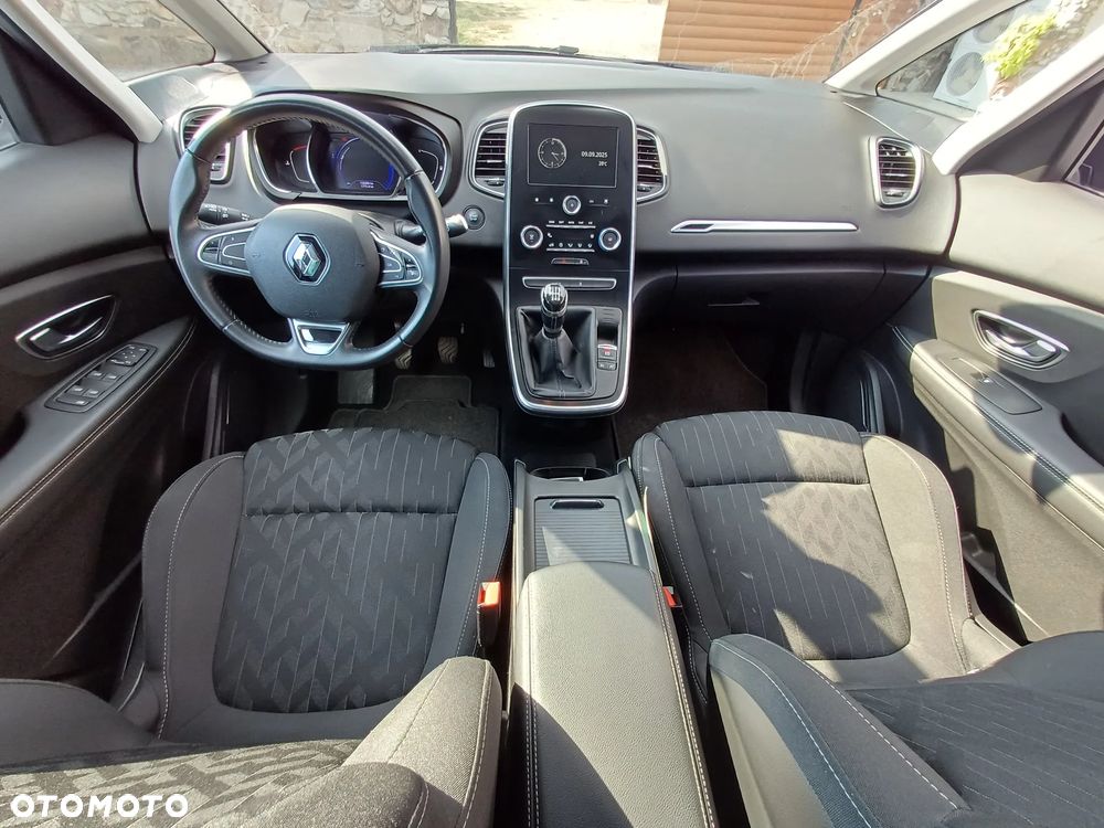 Renault Grand Scenic ENERGY TCe 140 BOSE EDITION - 9