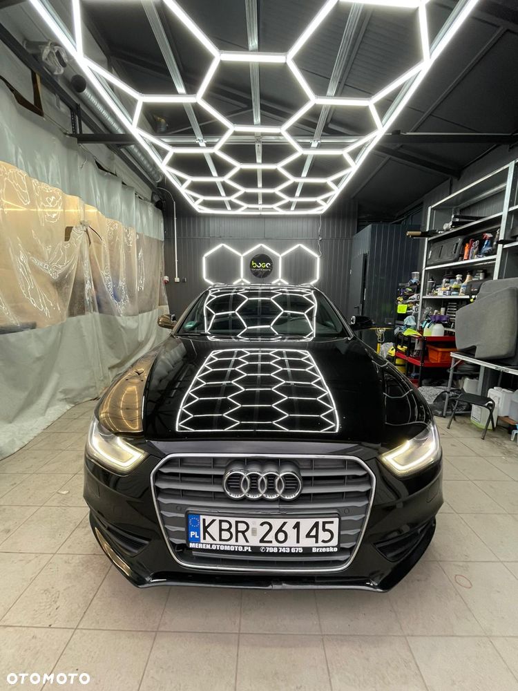 Audi A4 Avant 2.0 TDI DPF multitronic S line Sportpaket - 3