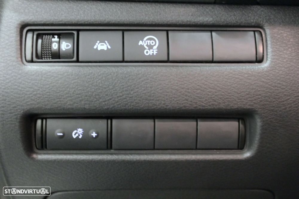 Nissan Qashqai 1.3 DIG-T N-Connecta LED Xtronic - 17