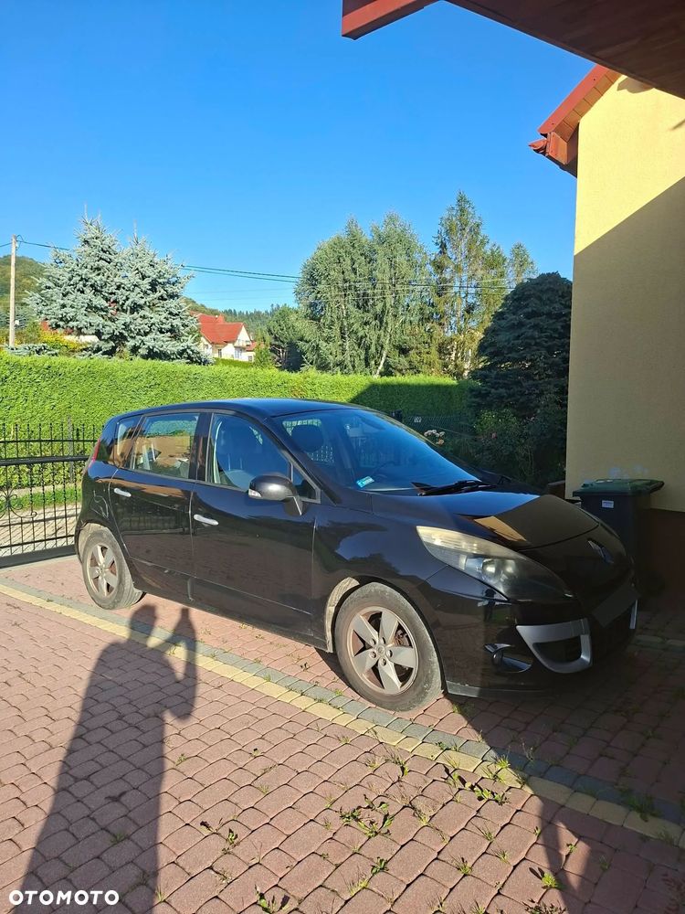 Renault Scenic 1.9 dCi Privilege - 8