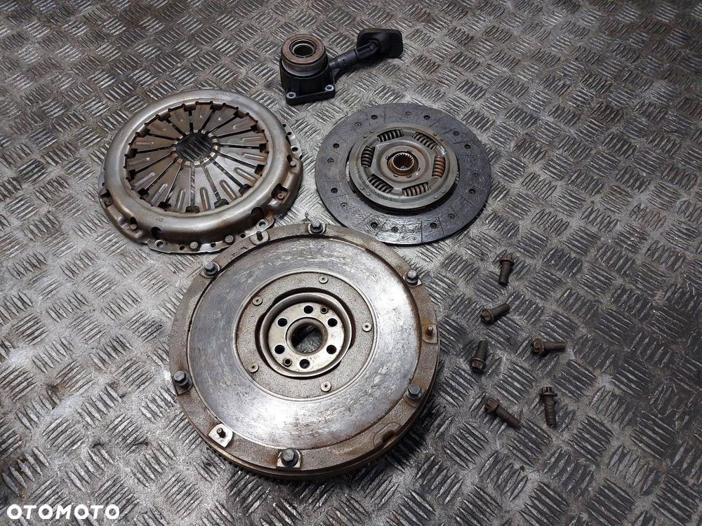 KOŁO DWUMASOWE + TARCZA DOCISK GALAXY MK2 1.6 ECOBOOST SCTi AV61-6477-BD - 1