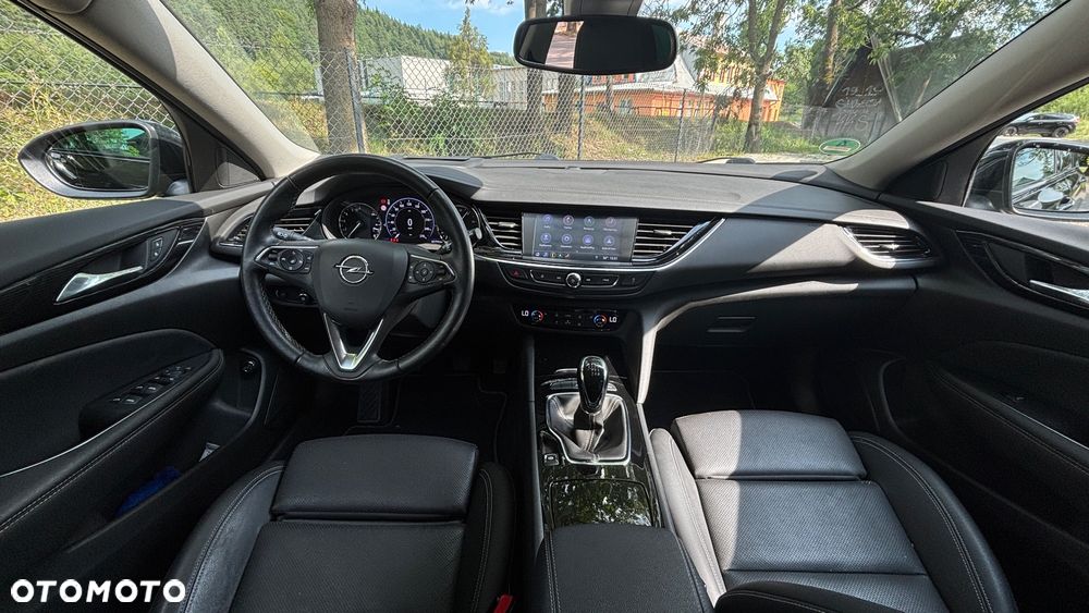 Opel Insignia - 8