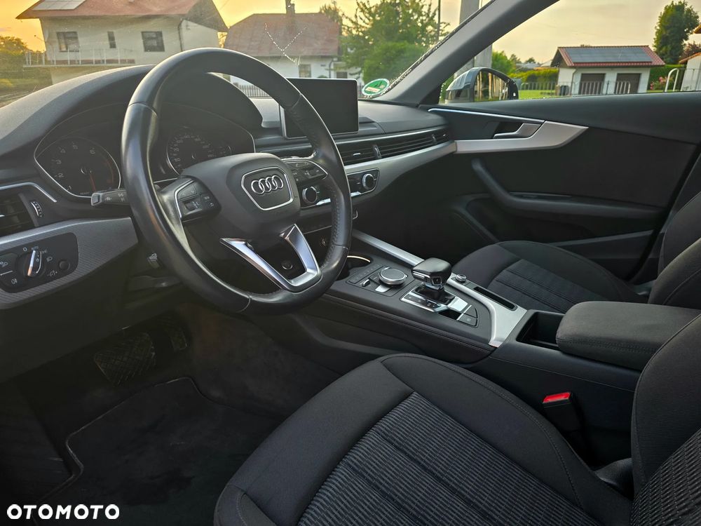 Audi A4 Avant 40 TFSI S tronic design - 12