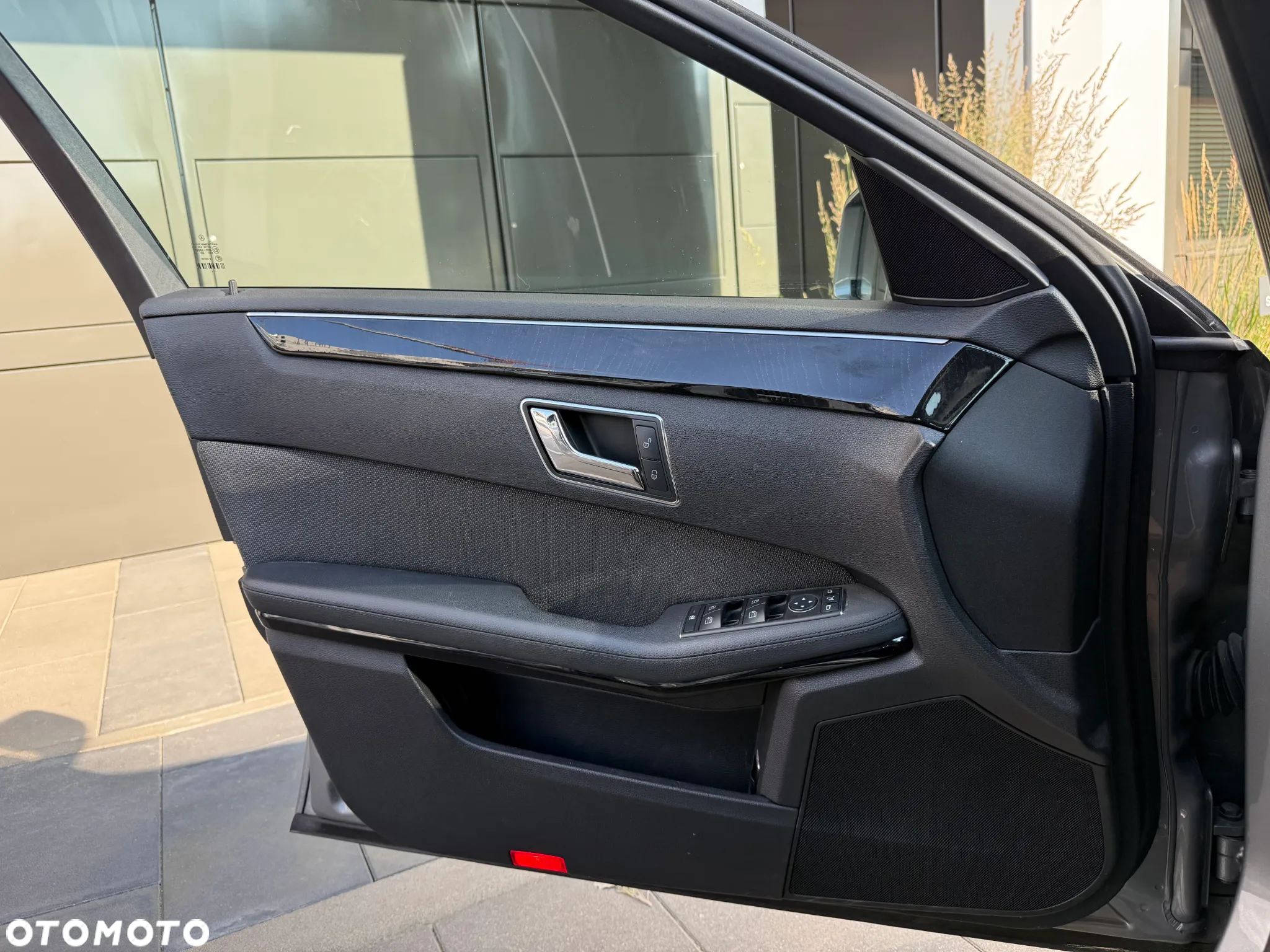 Mercedes-Benz Klasa E 200 CGI BlueEFFICIENCY Automatik Avantgarde - 18