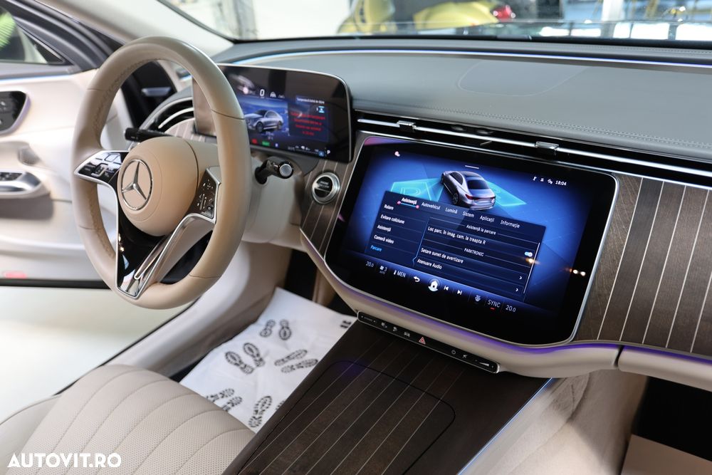 Mercedes-Benz E 300 9G-TRONIC Exclusive - 38
