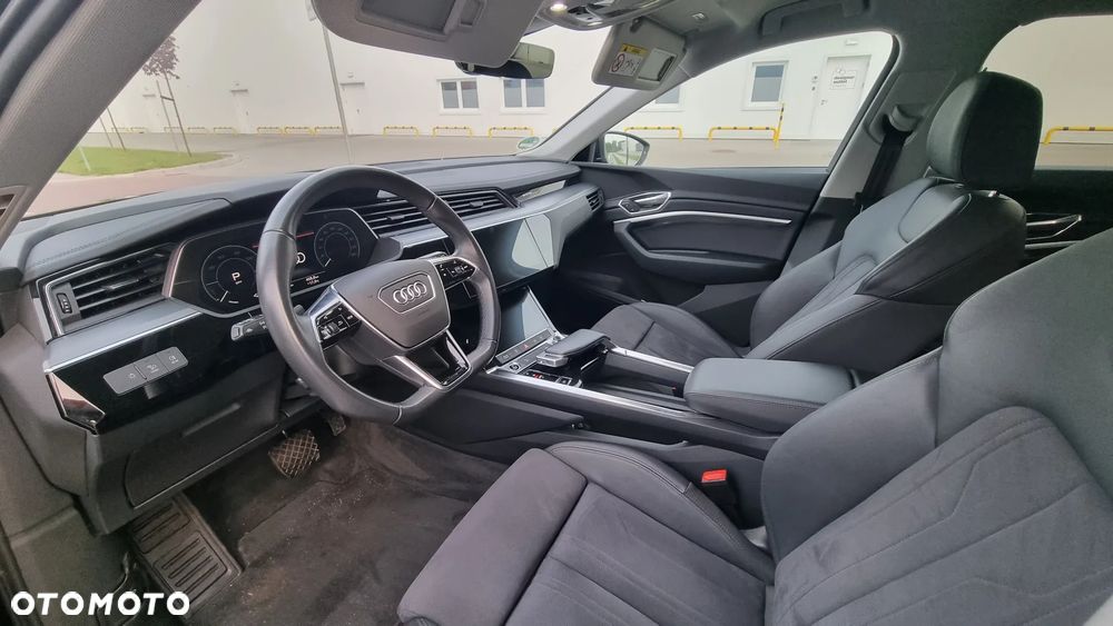 Audi e-tron - 4