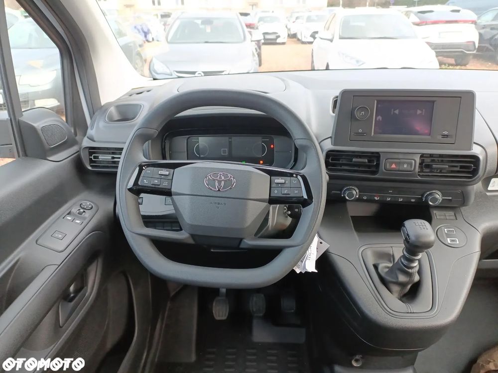 Toyota Proace City - 8